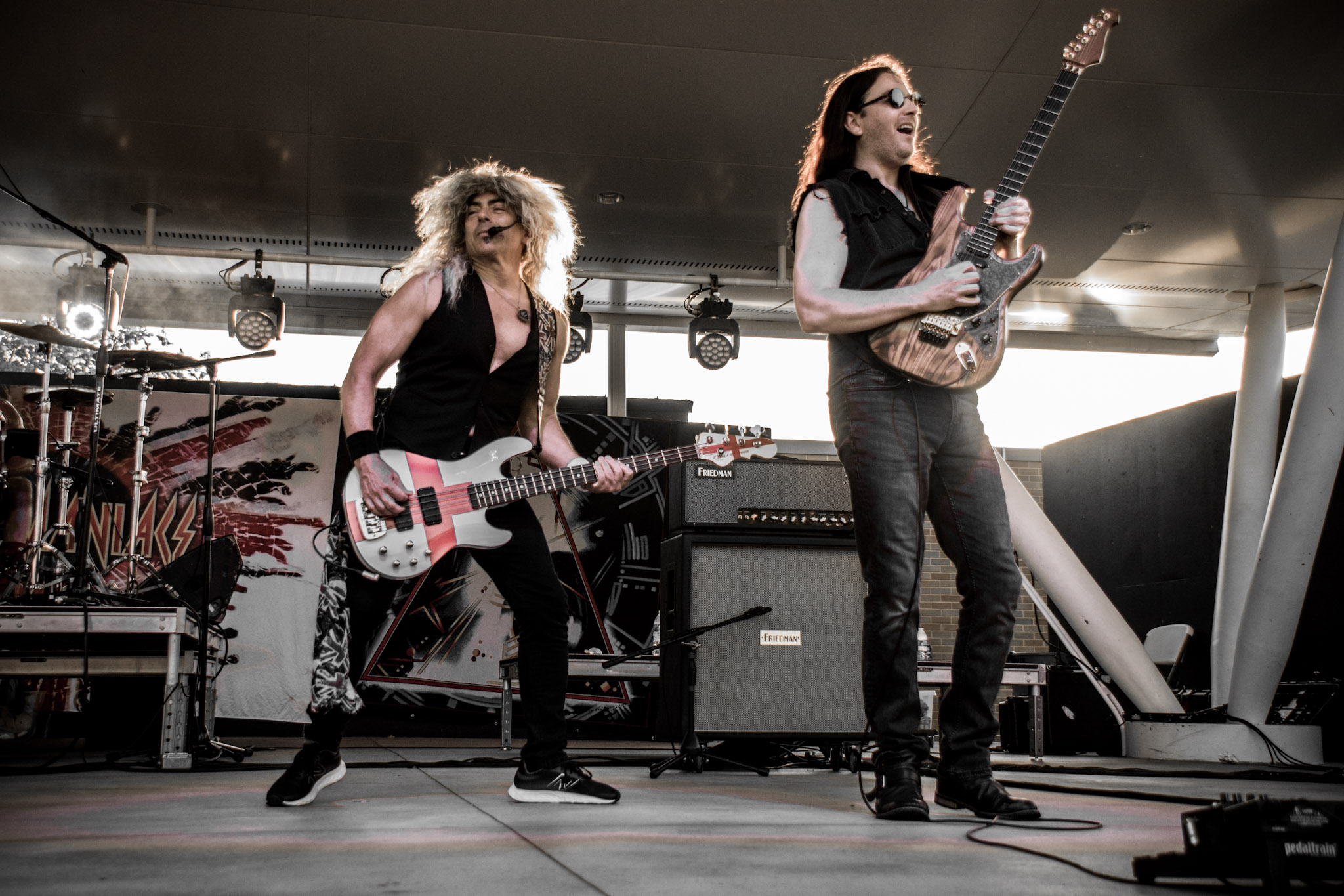 Pyromainiacs-on-stage