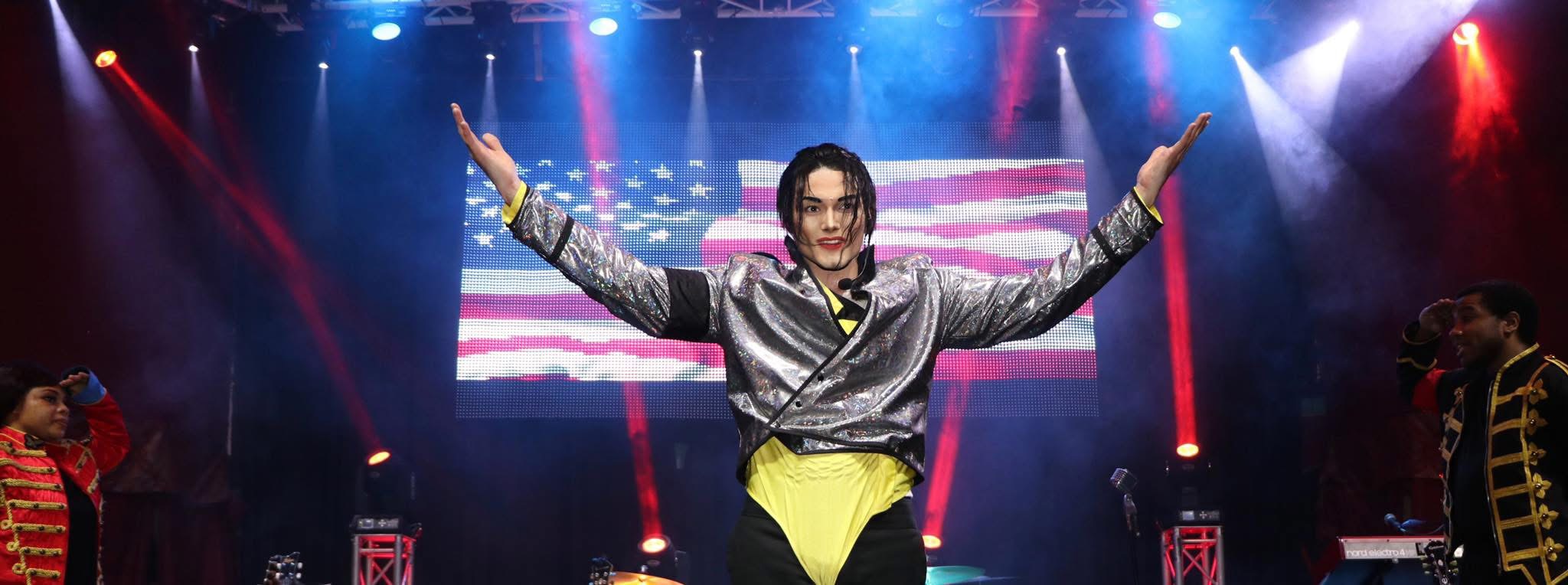 Dylan Knight as Michael Jackson on Stage